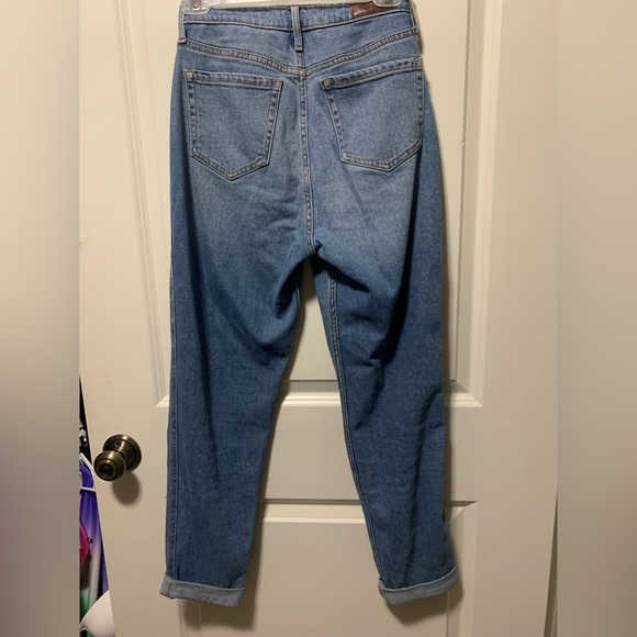 Hi rise stretch Hollister curvy crop jeans - Picture 6 of 6